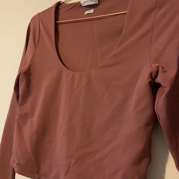 Aritzia Babaton Contour Scoopneck Longsleeve - Deep Pink - Picture 4 of 4